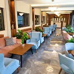 Vela & Hotel Yalova (Yalova)