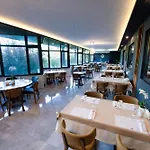Hotel Vela &
