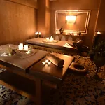Vela & Hotel 4*