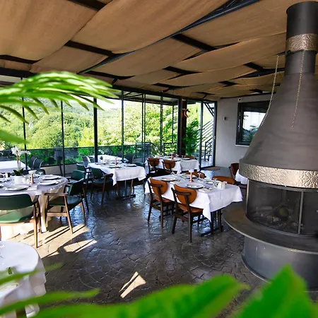 Vela & Hotel Yalova (Yalova)