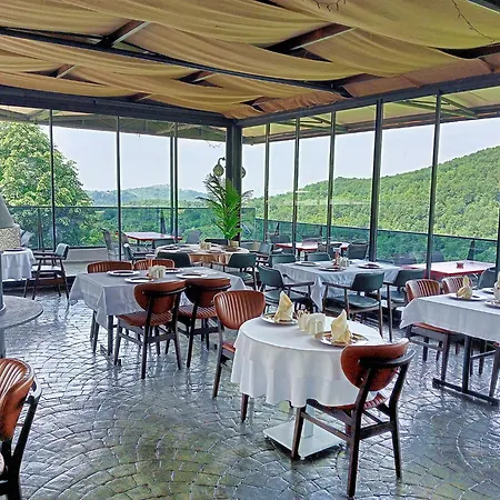 فندق Vela & يالوفا