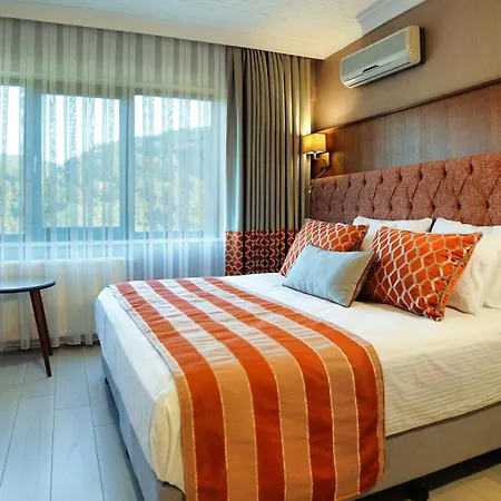 Vela & Ξενοδοχείο