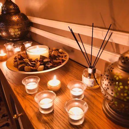 Vela & Ξενοδοχείο Γιάλοβα