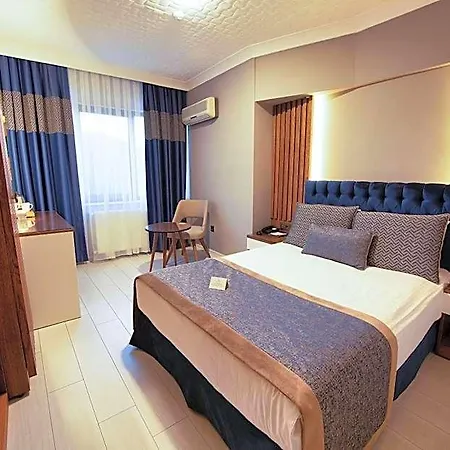 Vela & Hotel Yalova (Yalova)