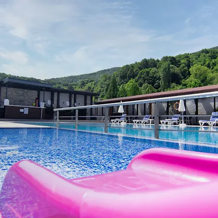 Vela & Hotel Yalova (Yalova)